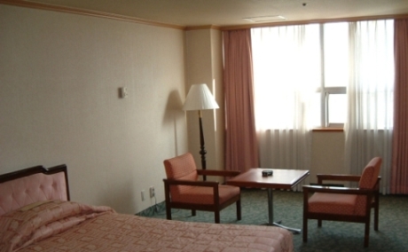 �ץ쥸�ǥ�ȥۥƥ�